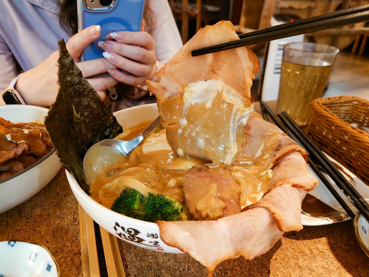 [食記][台北市] 温咖哩 Wen Curry — 自家製熟成香料咖哩，肉類和配料豐富份量大具創意的咖哩料理。