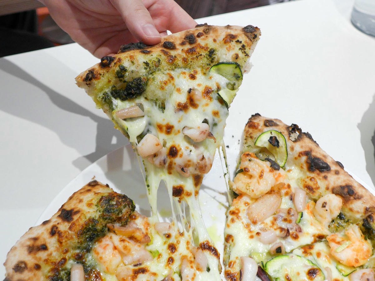 [食記][台中市] Amore Pizzeria Napoletana — 台中義式窯烤披薩推薦，遵循義大利傳統純手工製作的正統南義式披薩。