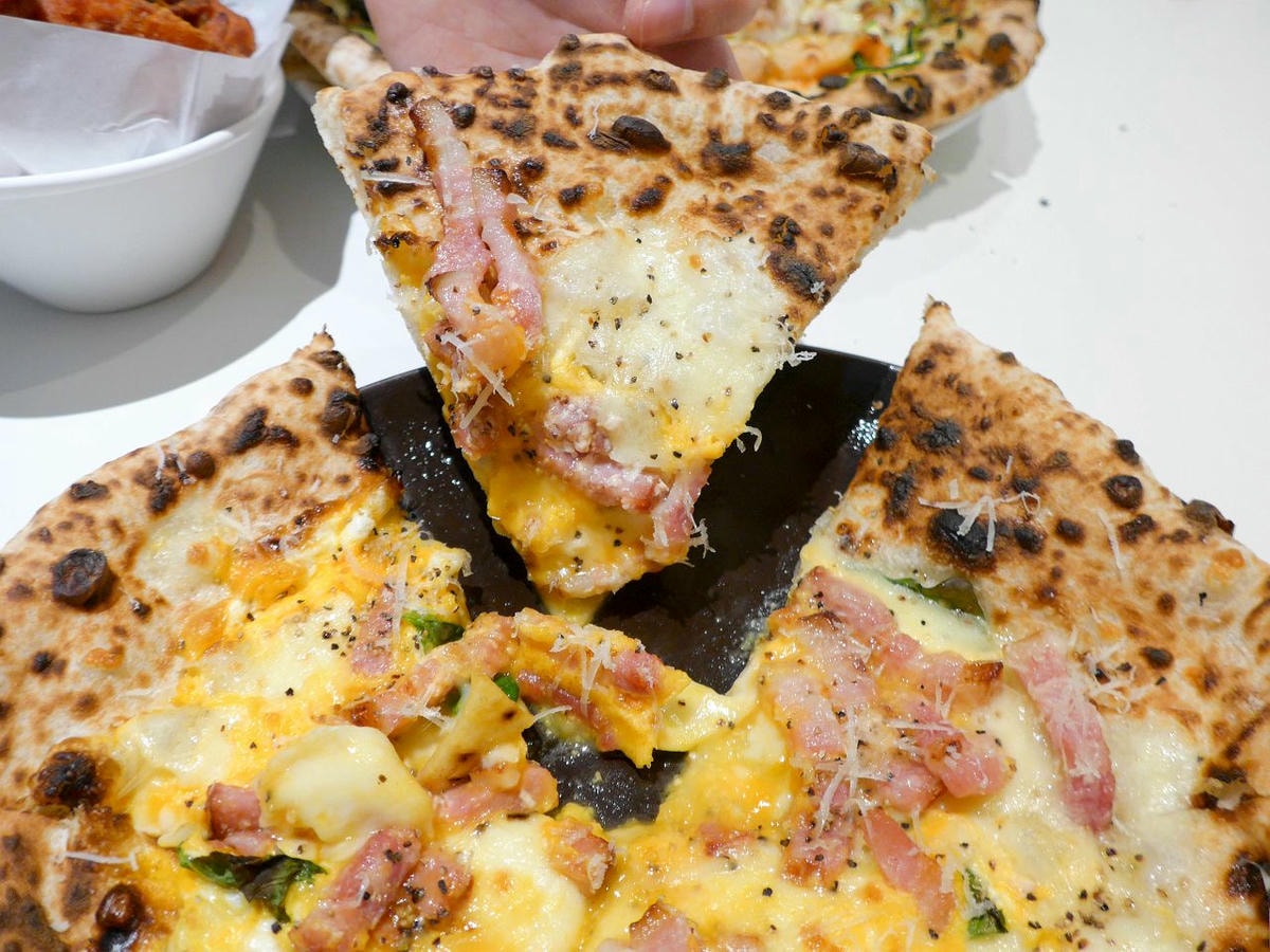[食記][台中市] Amore Pizzeria Napoletana — 台中義式窯烤披薩推薦，遵循義大利傳統純手工製作的正統南義式披薩。