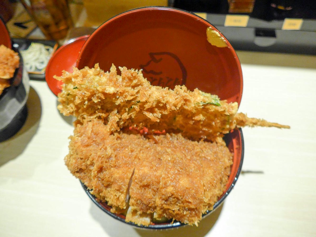 [食記][高雄市] どんどん豚豚厚切豬排 — 超厚的日式厚切炸豬排蓋飯