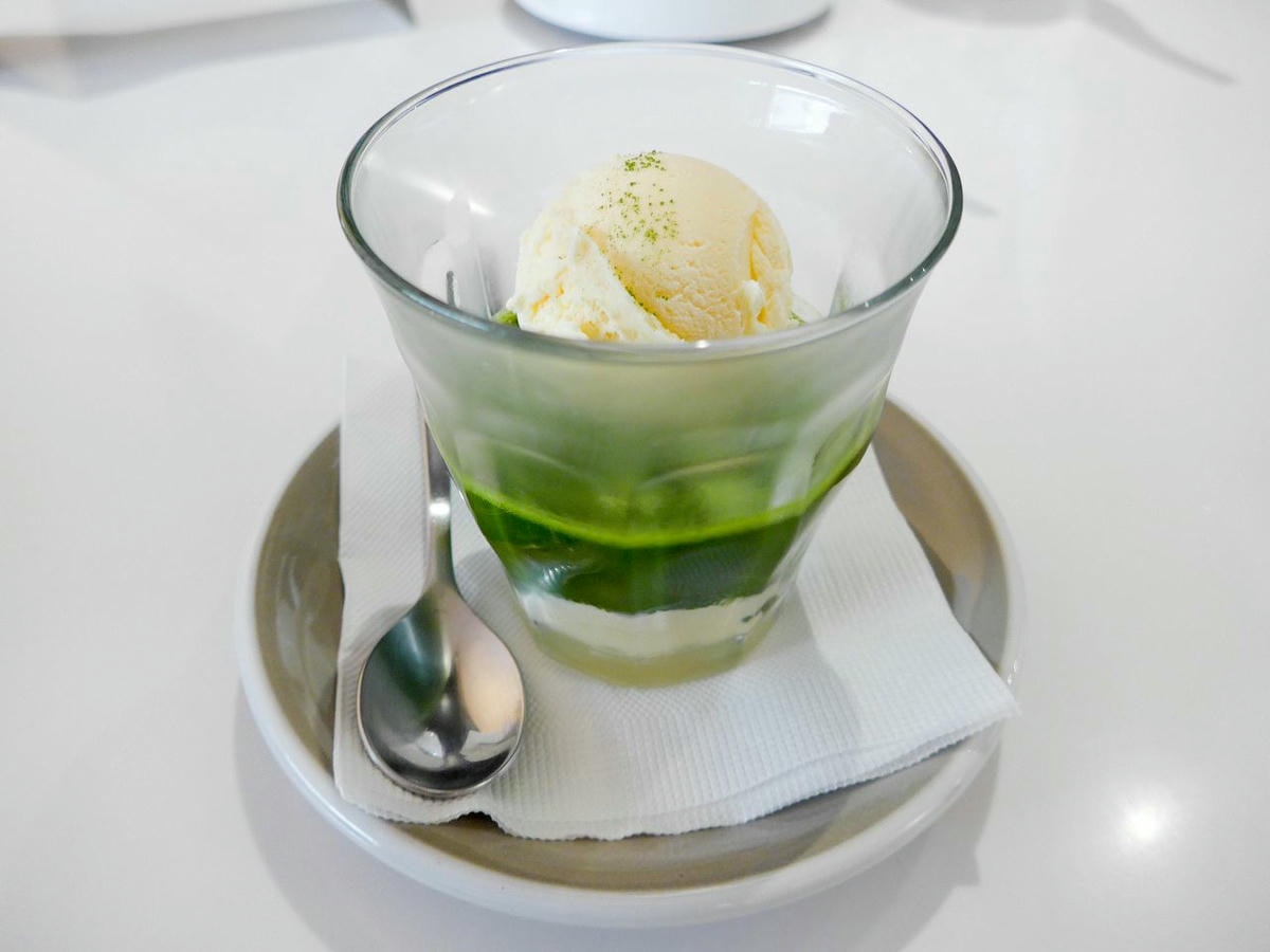 [食記][高雄市] Dí Coffee 迪咖啡 左營巨蛋店 — 漢神巨蛋附近巷弄內小小質感咖啡館，抹茶控必點抹茶阿芙佳朵。