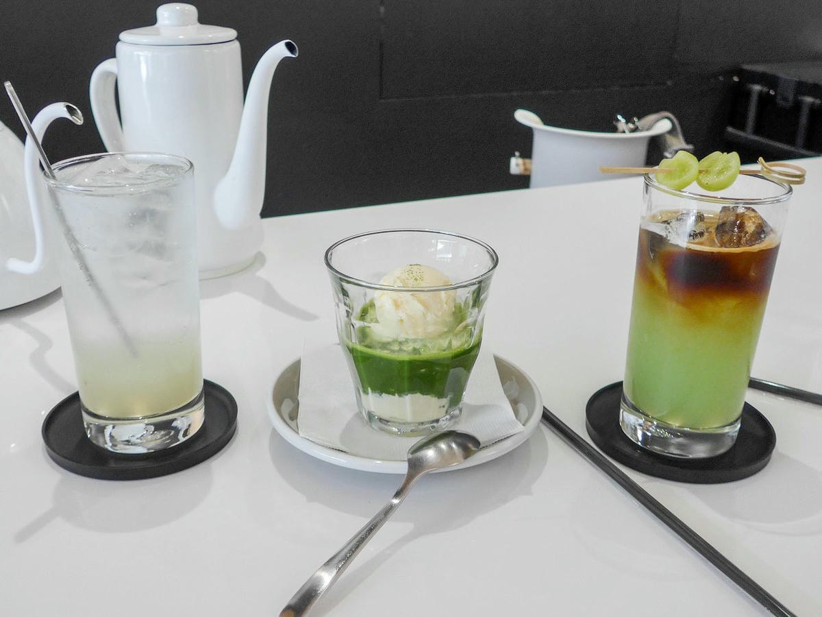 [食記][高雄市] Dí Coffee 迪咖啡 左營巨蛋店 — 漢神巨蛋附近巷弄內小小質感咖啡館，抹茶控必點抹茶阿芙佳朵。
