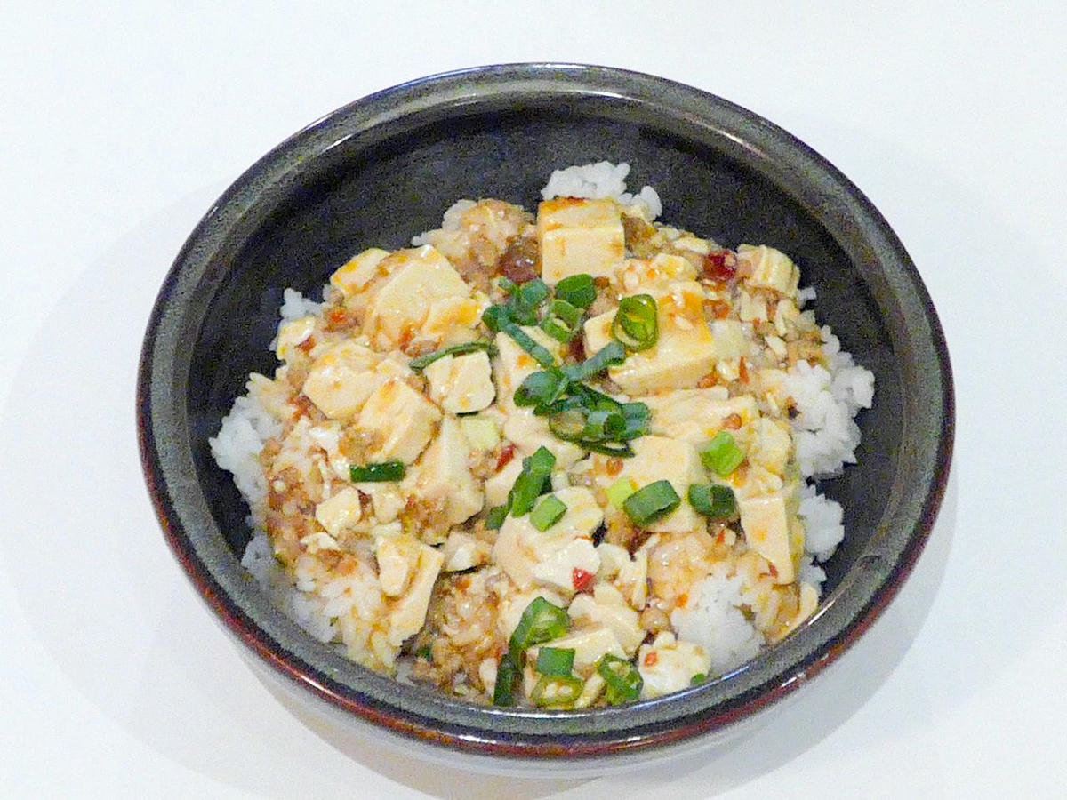 [食記][高雄市] 眷仨舖 手工澆頭麵 — 老屋改造復古文青風格眷村味麵食館