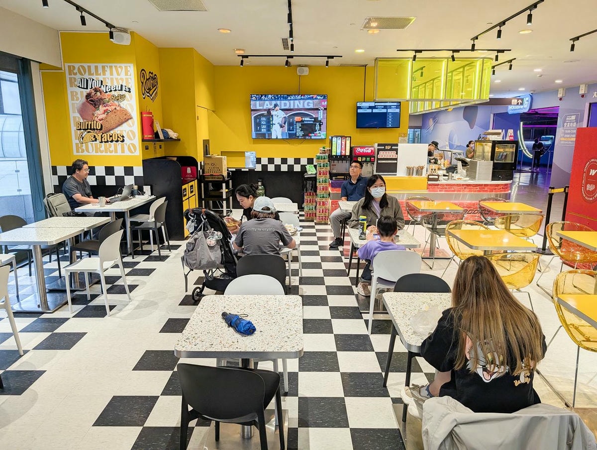 [食記][台北市] RollFive 樂發福 小巨蛋店 — 台北小巨蛋內墨西哥捲餅、塔可專賣店