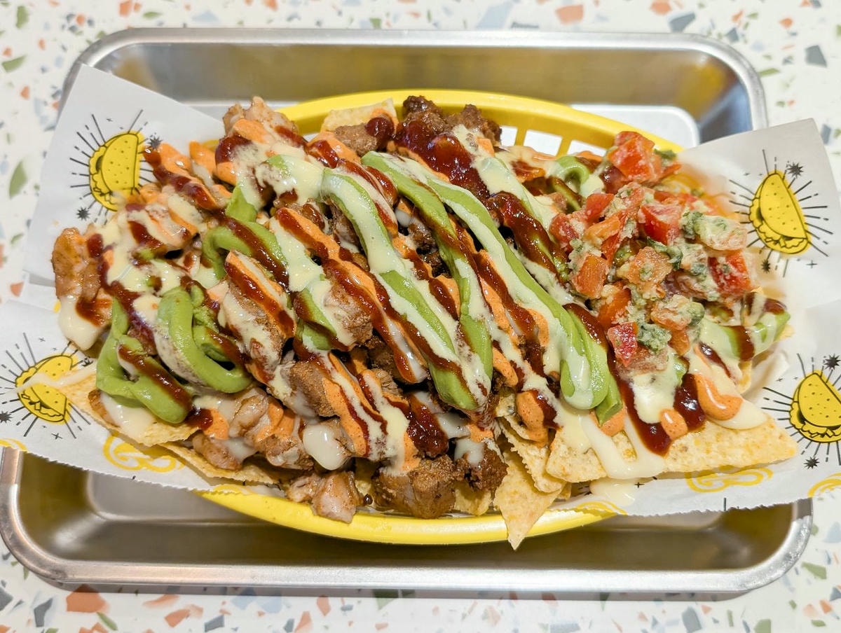 [食記][台北市] RollFive 樂發福 小巨蛋店 — 台北小巨蛋內墨西哥捲餅、塔可專賣店