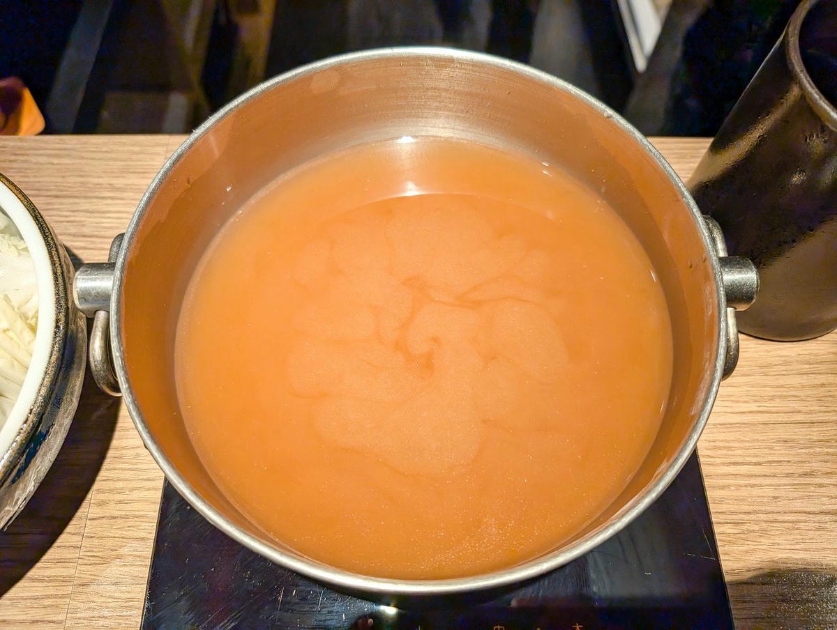 [食記][台北市] 王鍋屋 逸仙創始總店 — 中日合璧京都旨味的酸白菜火鍋專門店