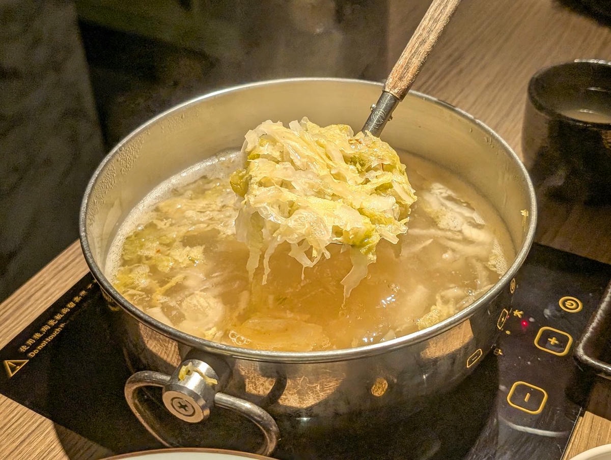 [食記][台北市] 王鍋屋 逸仙創始總店 — 中日合璧京都旨味的酸白菜火鍋專門店