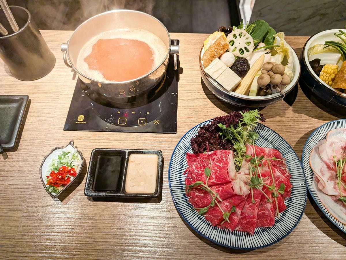 [食記][台北市] 王鍋屋 逸仙創始總店 — 中日合璧京都旨味的酸白菜火鍋專門店