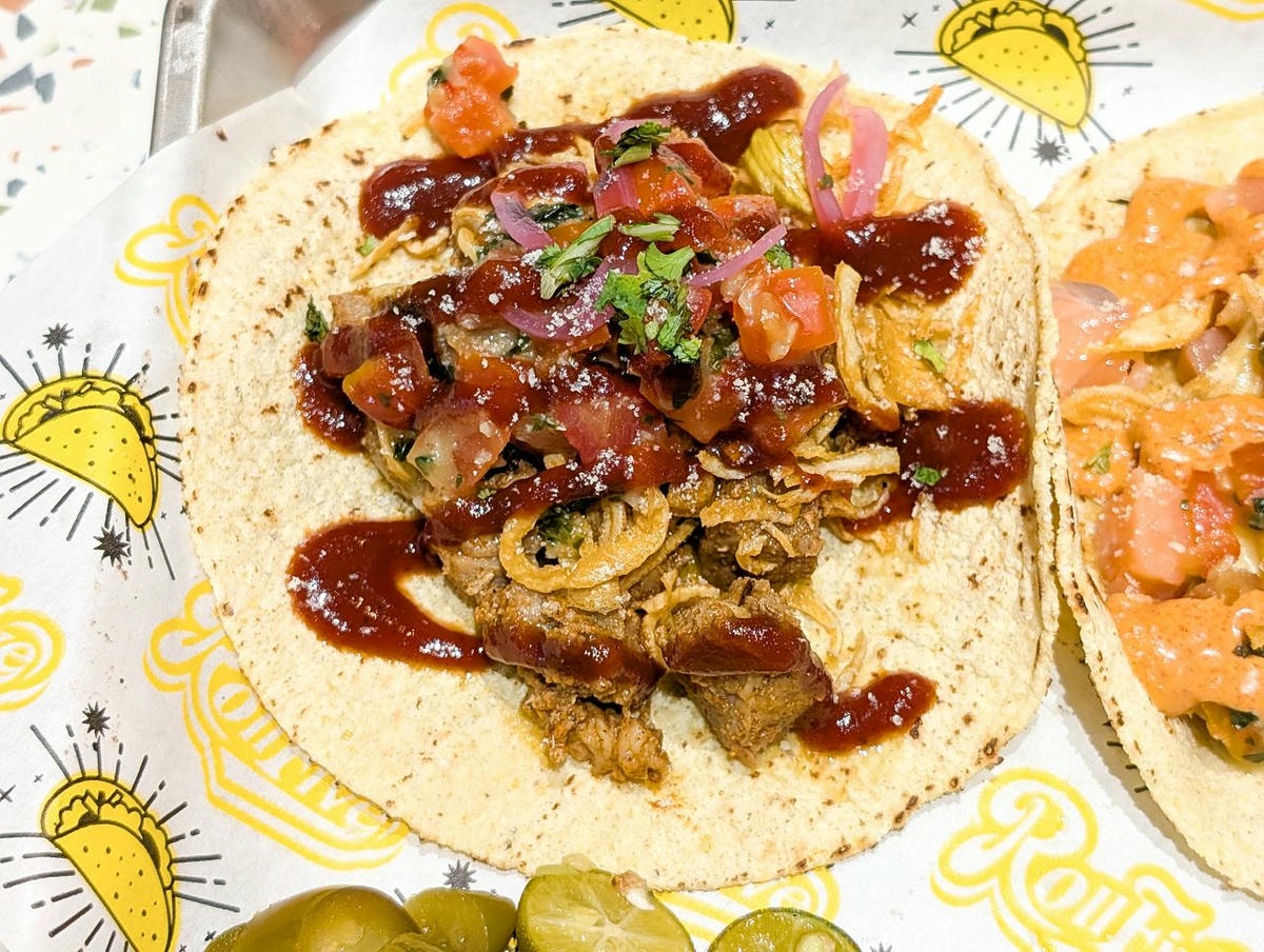 [食記][台北市] RollFive 樂發福 小巨蛋店 — 台北小巨蛋內墨西哥捲餅、塔可專賣店