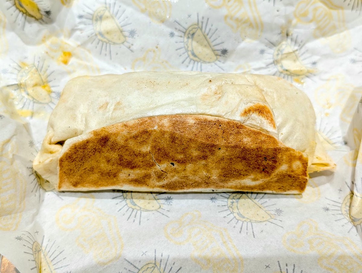 [食記][台北市] RollFive 樂發福 小巨蛋店 — 台北小巨蛋內墨西哥捲餅、塔可專賣店