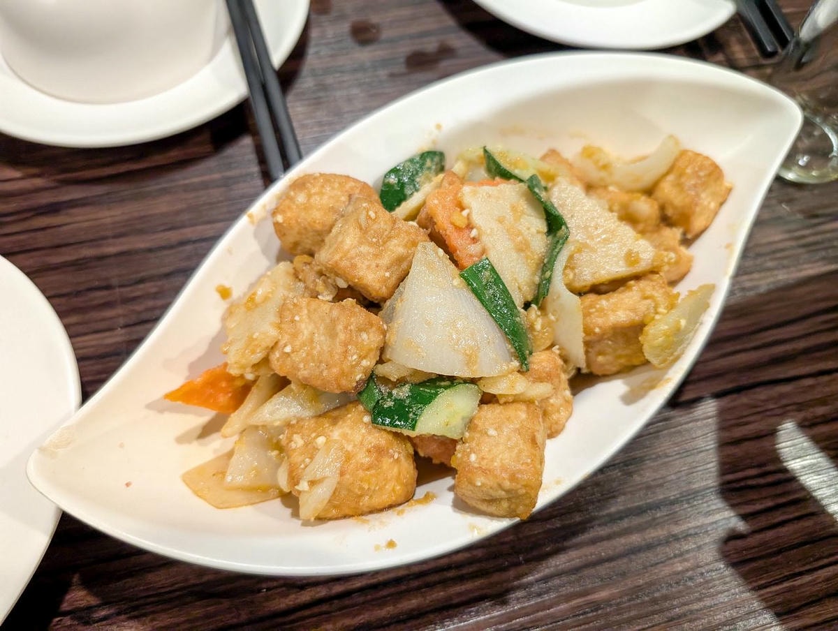 [食記][台南市] 沙卡里巴 — 復古懷舊風格高人氣平價熱炒餐廳