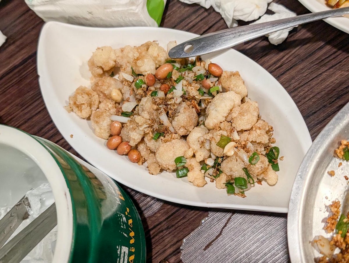 [食記][台南市] 沙卡里巴 — 復古懷舊風格高人氣平價熱炒餐廳