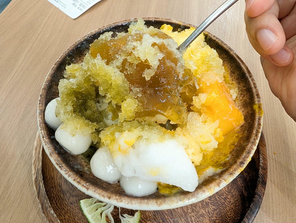 [食記][台北市] 貨室甜品 赤峰門市 — 捷運雙連站附近文青風格小小純白刨冰店