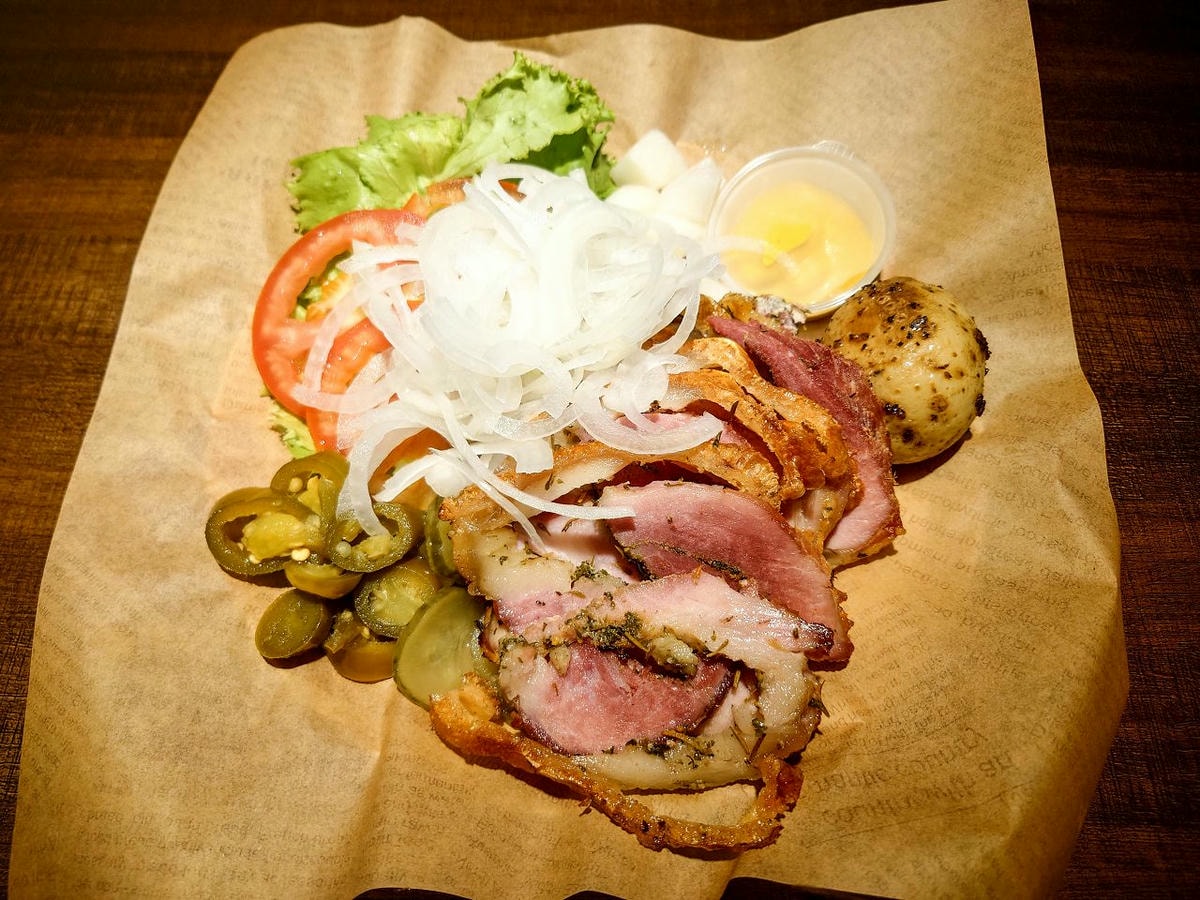 [食記][台北市] ROMARO 羅馬脆皮豬腩卷 — 台北第一家羅馬豬肉卷專賣店，皮脆肉嫩帶有濃郁迷迭香香氣的羅馬豬肉卷。