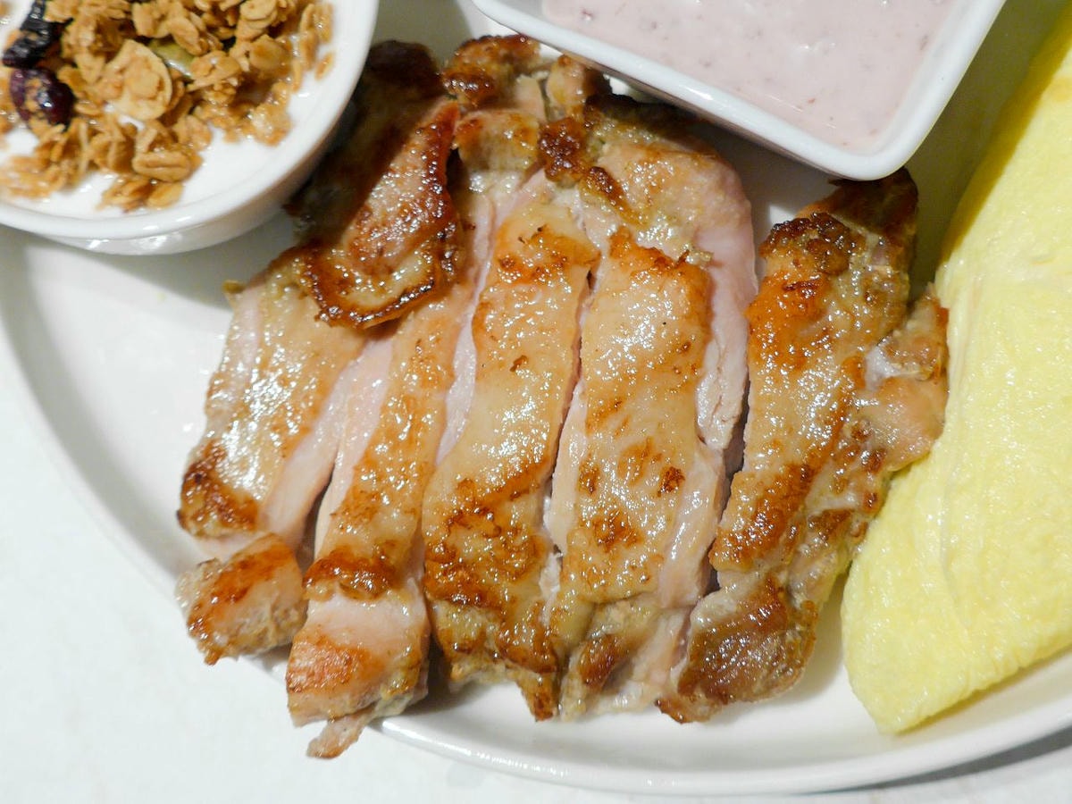 [食記][台北市] 義沐 Eat MU 台北內湖店 — 內湖新開幕義式餐廳，推薦早午餐、義大利麵、燉飯、鬆餅。