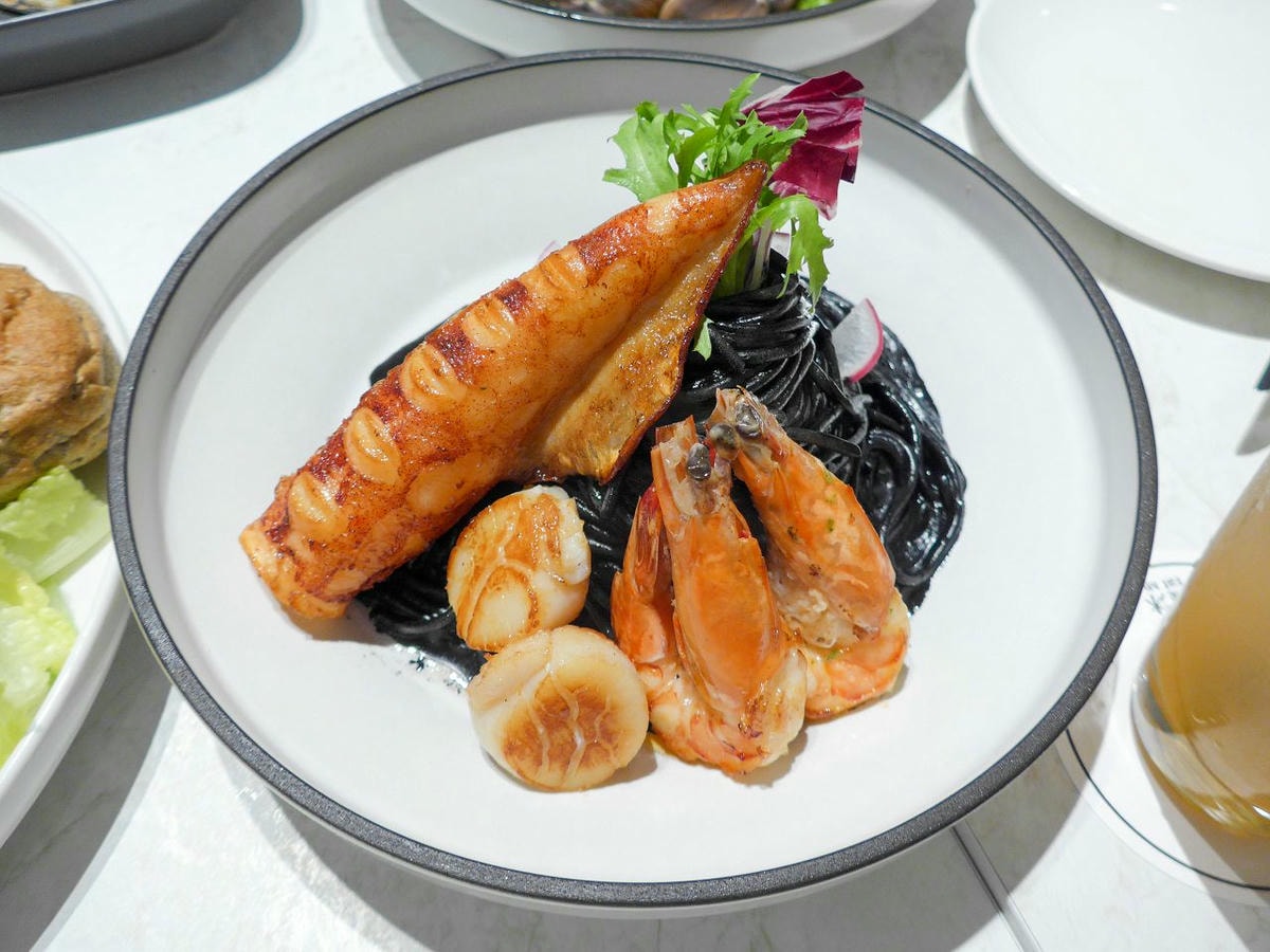 [食記][台北市] 義沐 Eat MU 台北內湖店 — 內湖新開幕義式餐廳，推薦早午餐、義大利麵、燉飯、鬆餅。