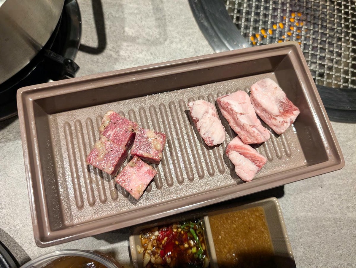 [食記][新北市][新莊區] 一旭燒肉鍋物放題 新莊店 — 新莊新開幕燒肉吃到飽餐廳