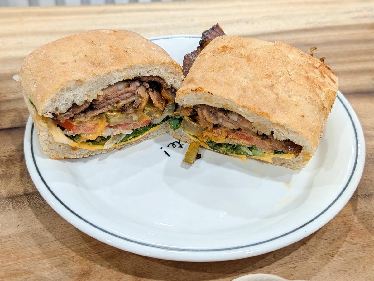 [食記][台北市] Fa Burger 敦化店 — 主打牛肉三明治，必點帶骨牛小排，肉食主義者必訪！
