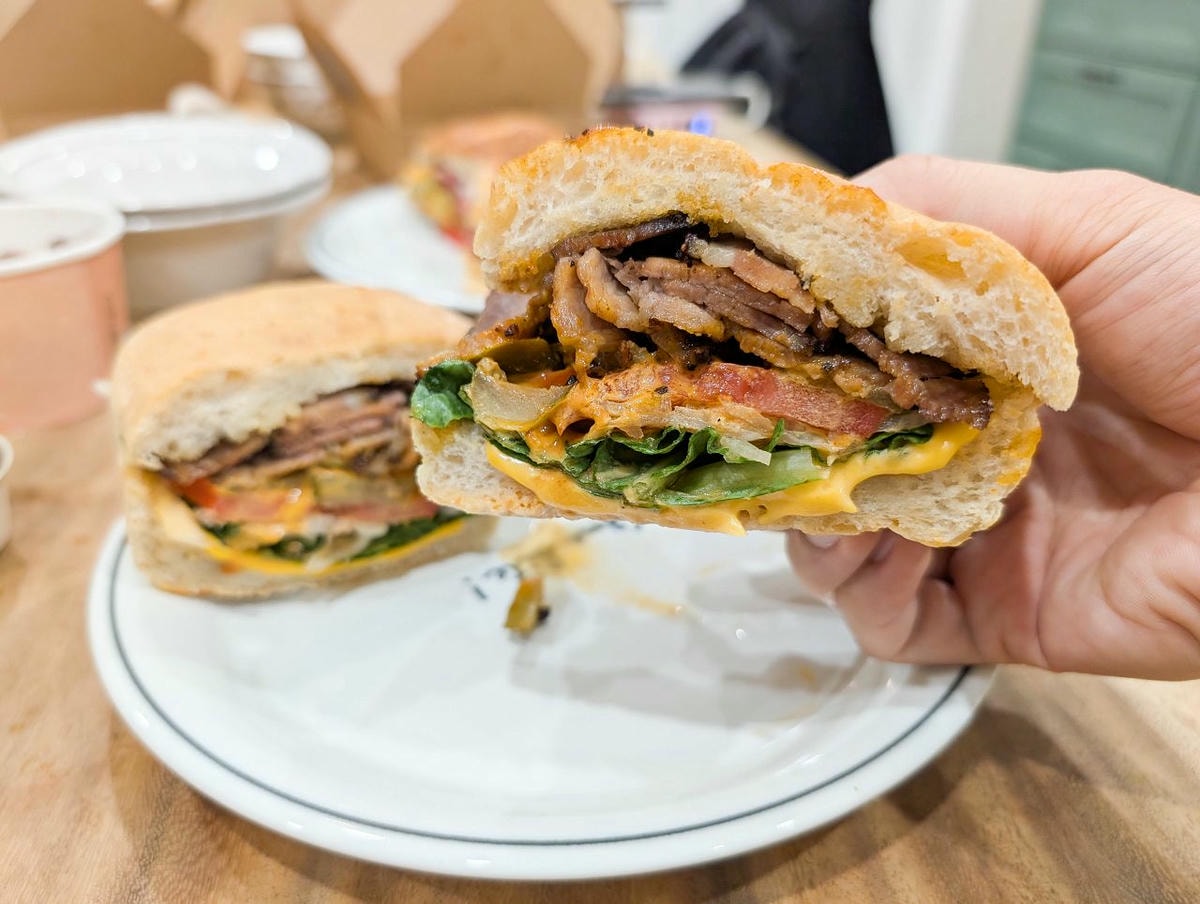 [食記][台北市] Fa Burger 敦化店 — 主打牛肉三明治，必點帶骨牛小排，肉食主義者必訪！