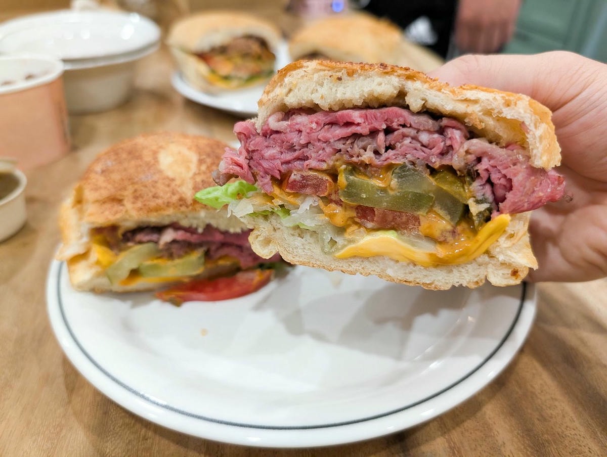 [食記][台北市] Fa Burger 敦化店 — 主打牛肉三明治，必點帶骨牛小排，肉食主義者必訪！