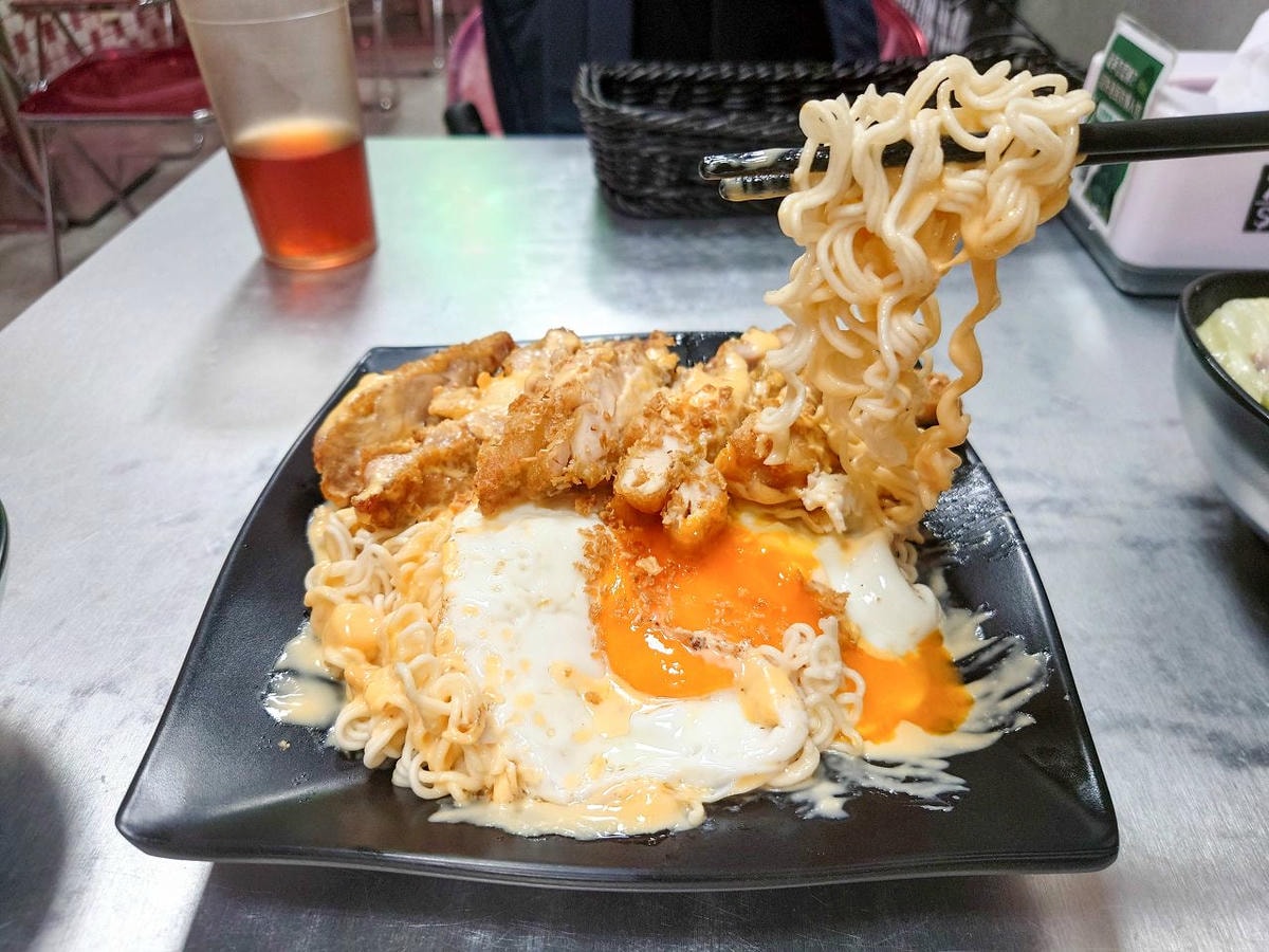 [食記][台北市] 九月茶餐廳 — 香港老闆開的道地港式料理茶餐廳