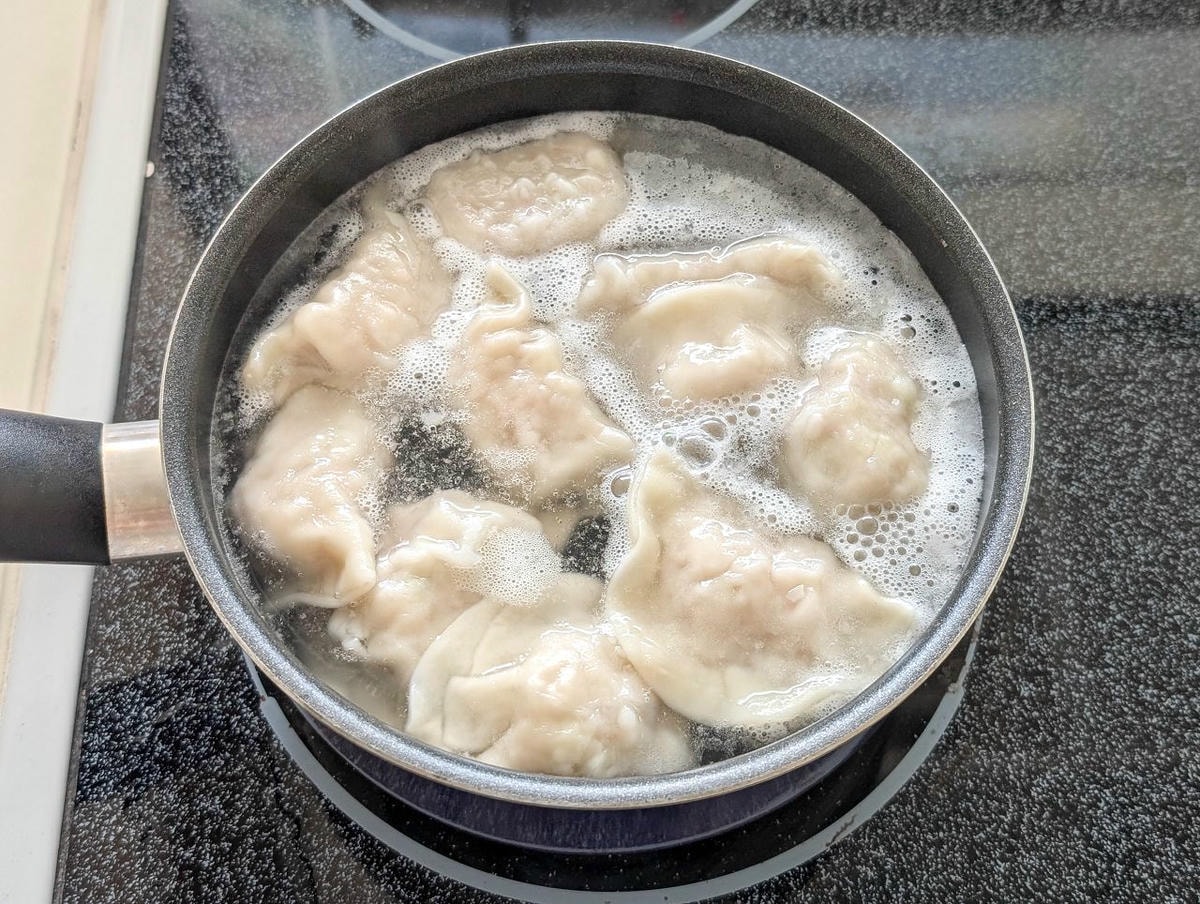 [食記][高雄市] 不凡水餃 — 純手工製作大顆飽滿又真材實料的水餃