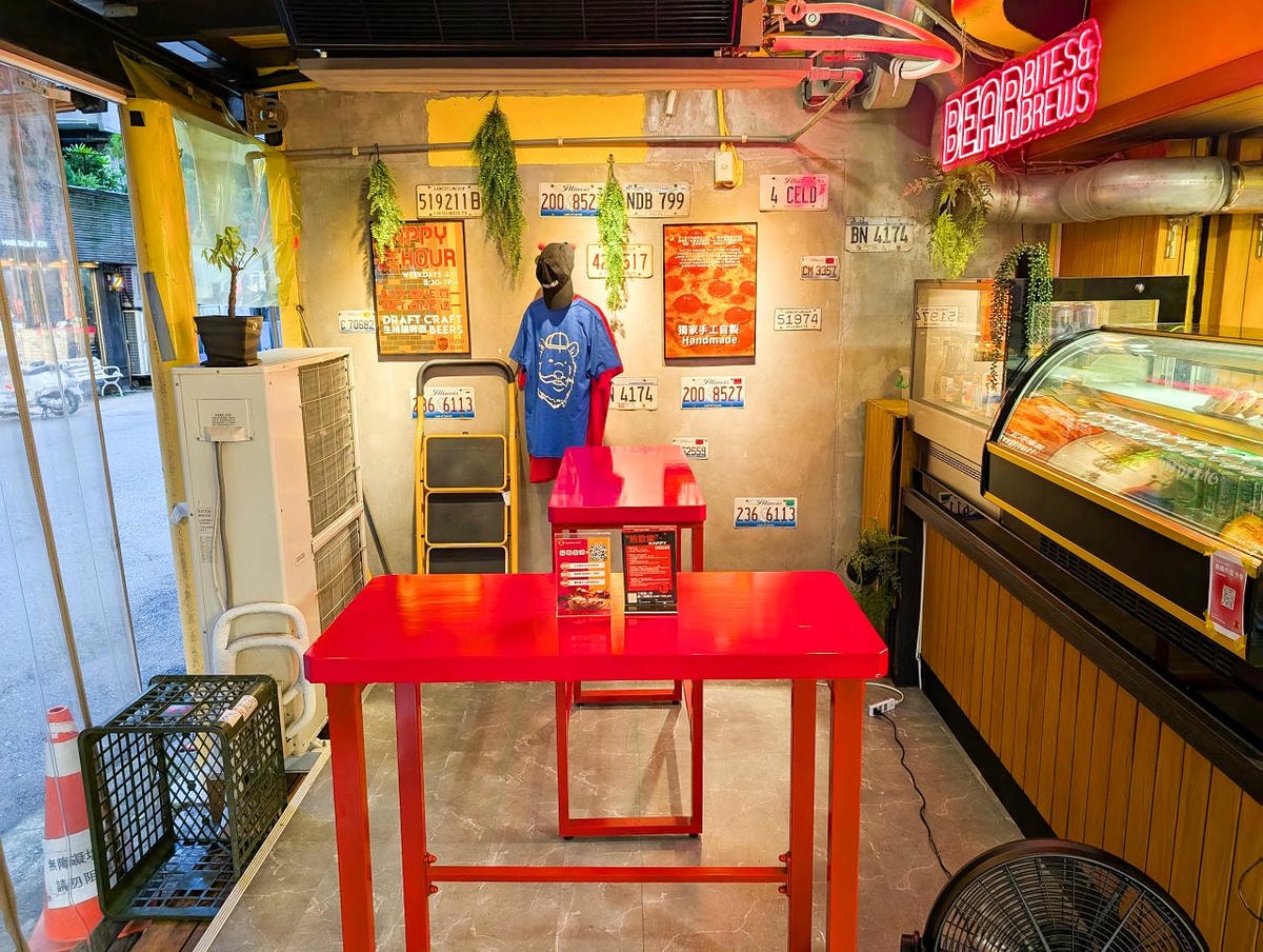 [食記][台北市] Pizza Bear 延吉店 — 中崙市場附近巷弄內底特律風格方形披薩專賣店