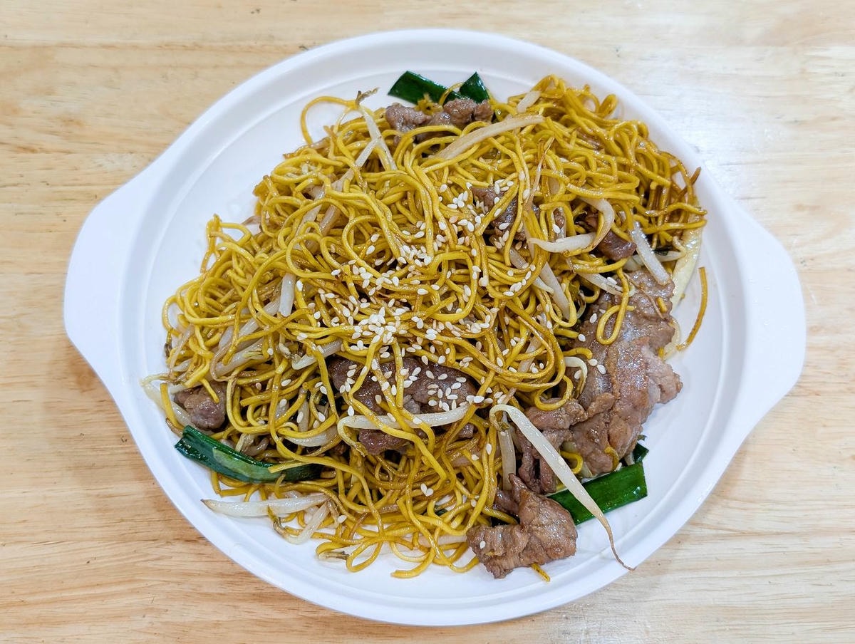 [食記][高雄市] 發記茶廳 2部曲 — 一周只營業3天的低調香港茶餐廳，平價CP值高的港式飯麵和點心。