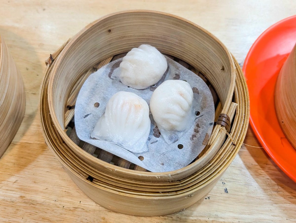 [食記][高雄市] 發記茶廳 2部曲 — 一周只營業3天的低調香港茶餐廳，平價CP值高的港式飯麵和點心。
