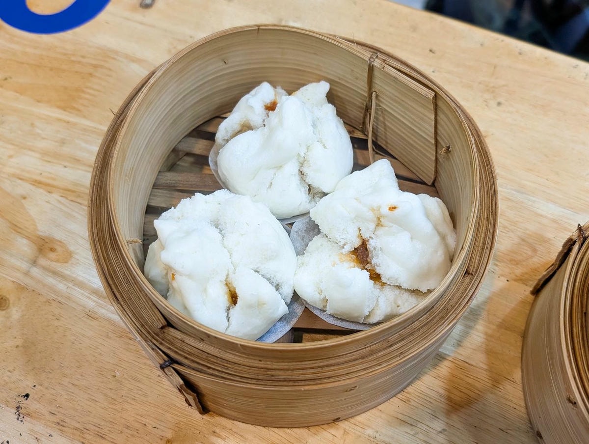 [食記][高雄市] 發記茶廳 2部曲 — 一周只營業3天的低調香港茶餐廳，平價CP值高的港式飯麵和點心。