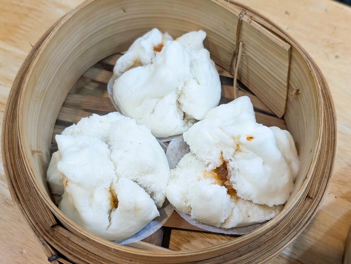 [食記][高雄市] 發記茶廳 2部曲 — 一周只營業3天的低調香港茶餐廳，平價CP值高的港式飯麵和點心。