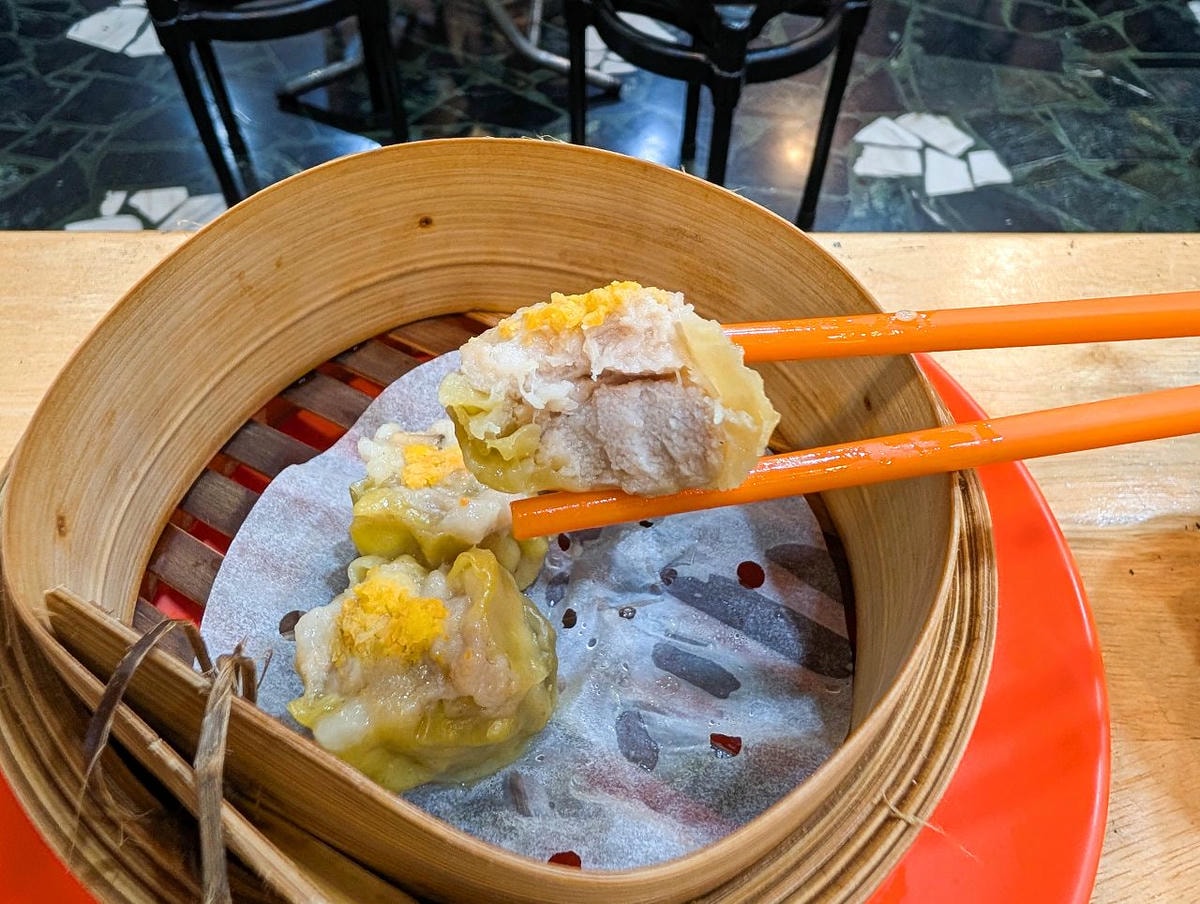 [食記][高雄市] 發記茶廳 2部曲 — 一周只營業3天的低調香港茶餐廳，平價CP值高的港式飯麵和點心。
