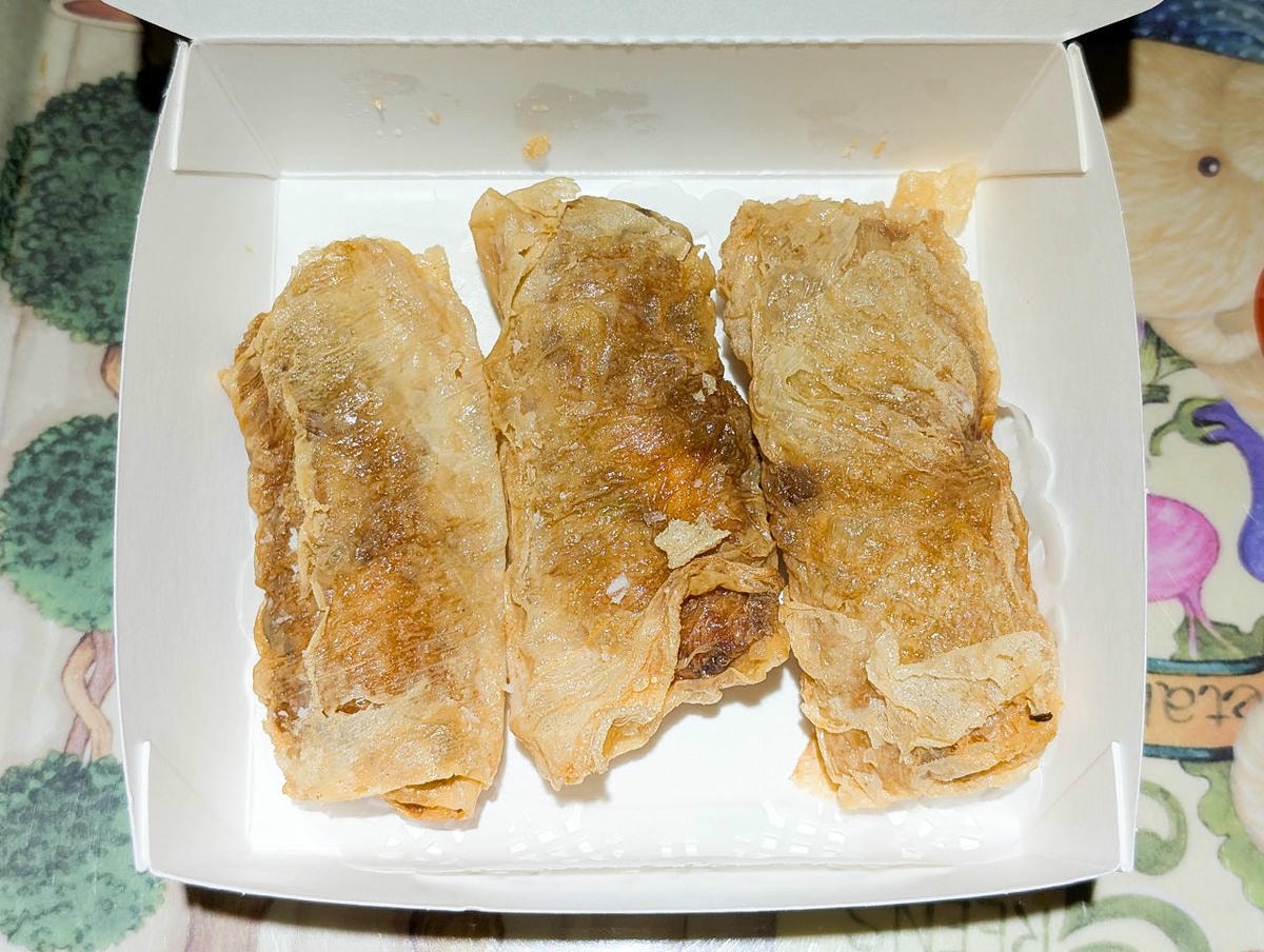 [食記][高雄市] 發記茶廳 2部曲 — 一周只營業3天的低調香港茶餐廳，平價CP值高的港式飯麵和點心。