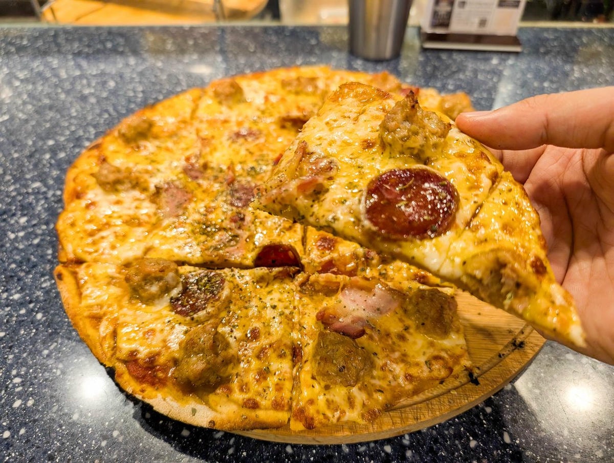 [食記][台北市] Pizza Bear 延吉店 — 中崙市場附近巷弄內底特律風格方形披薩專賣店