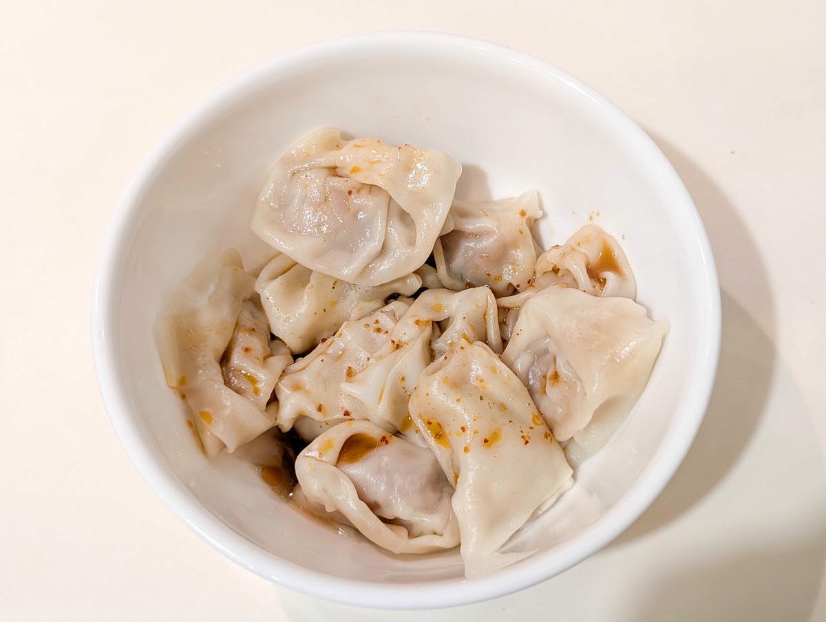[食記][高雄市] 不凡水餃 — 純手工製作大顆飽滿又真材實料的水餃