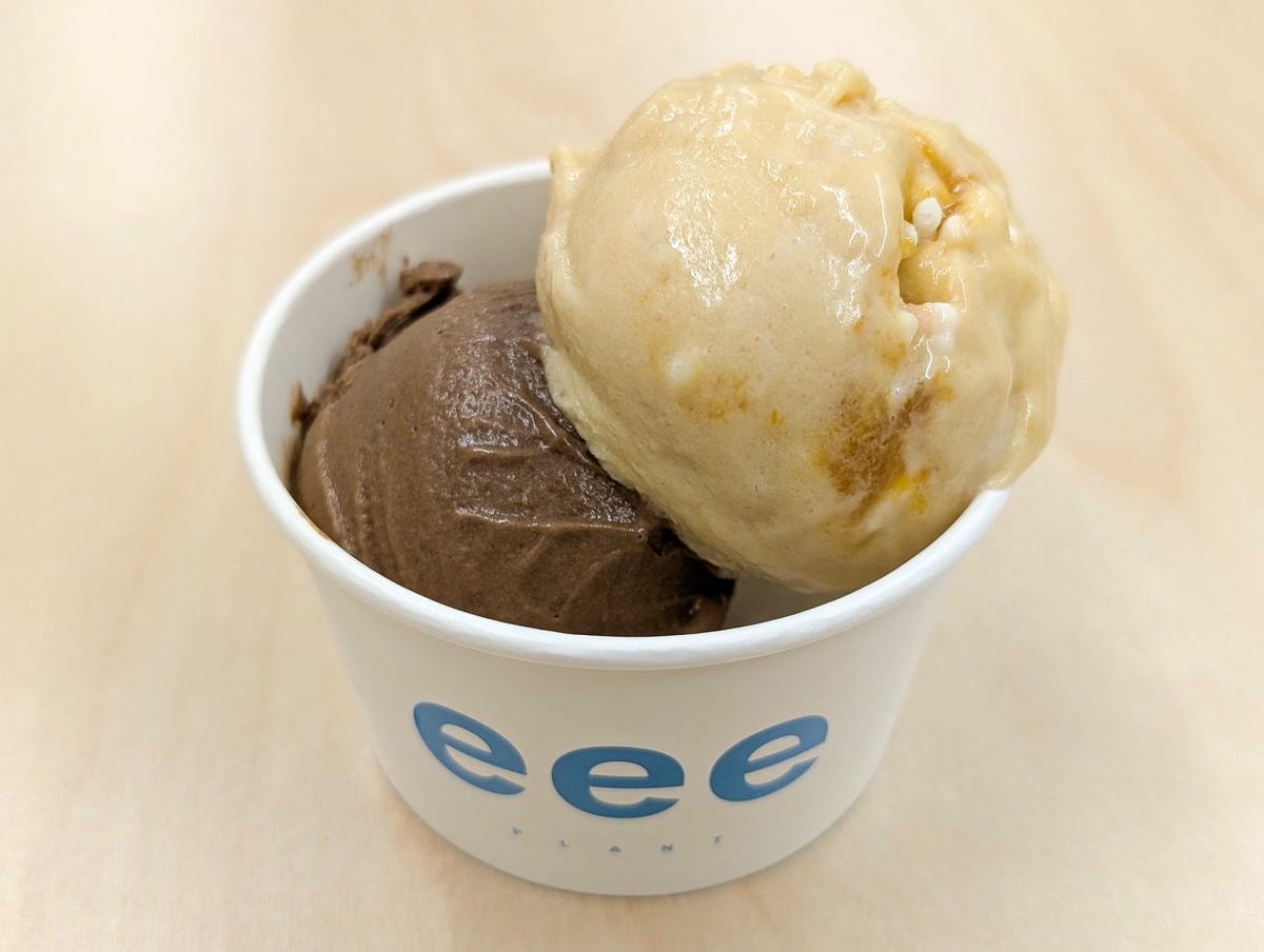 [食記][台北市] eee 純植物冰淇淋·烘焙 — 大安區巷弄內純素冰淇淋專賣店