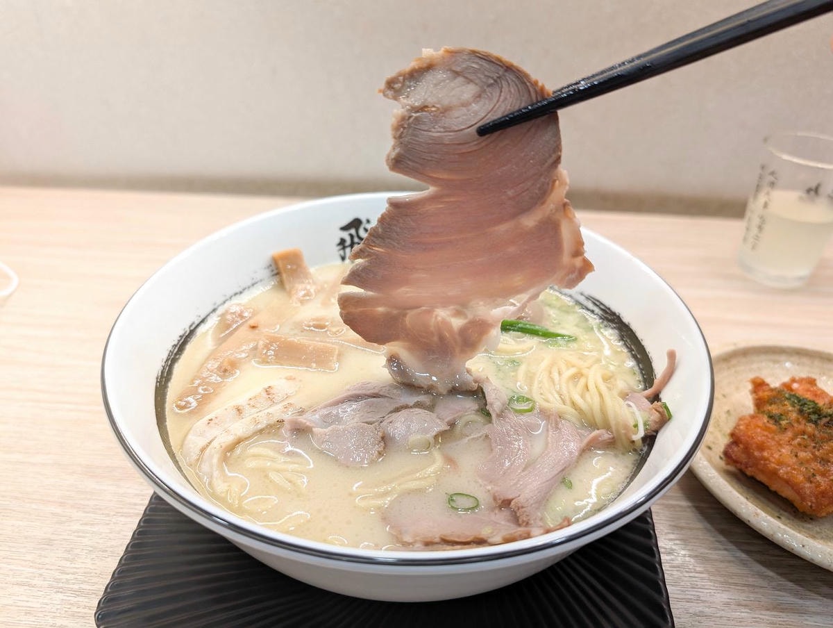 [食記][高雄市] 麺匠飛鳥拉麵 — 濃郁雞白湯拉麵和清爽香檸柚沾麵