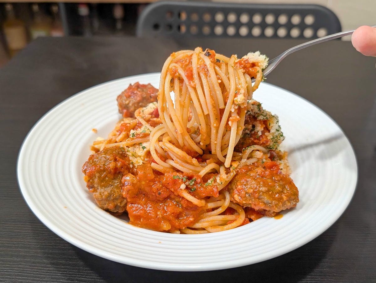 [食記][台北市] 麥麥Pasta — 捷運劍潭站附近巷弄內義大利麵館，食材用料實在又美味的義大利麵。