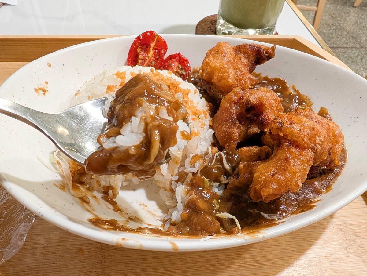 [食記][台北市] 羊毛與花．光點 — 中山站附近白色洋樓古蹟內的咖啡廳