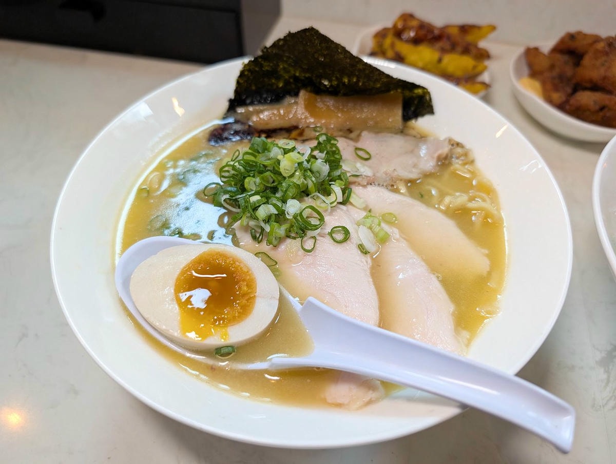 [食記][新北市][永和區] 長鳴拉麵 — 頂溪站附近雞白湯&柚子清湯拉麵專賣店