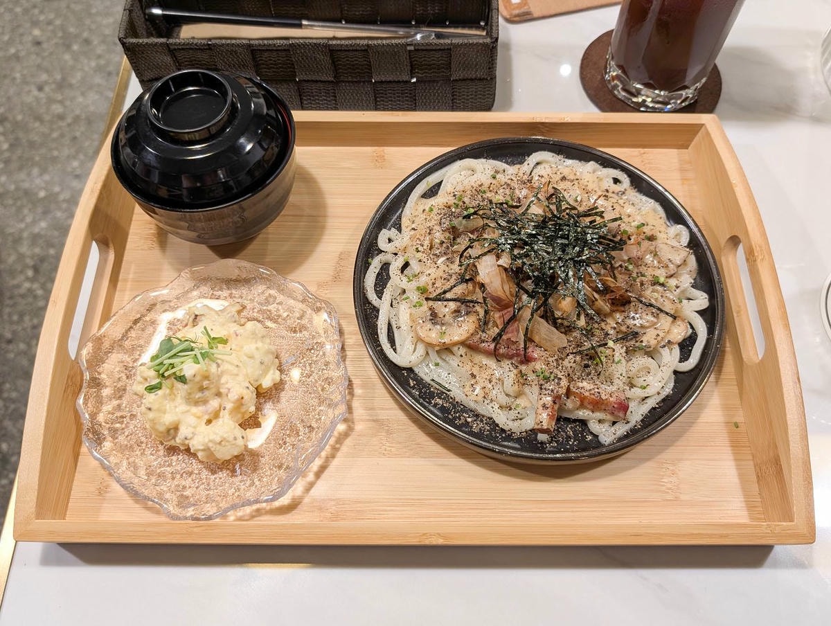[食記][台北市] 羊毛與花．光點 — 中山站附近白色洋樓古蹟內的咖啡廳