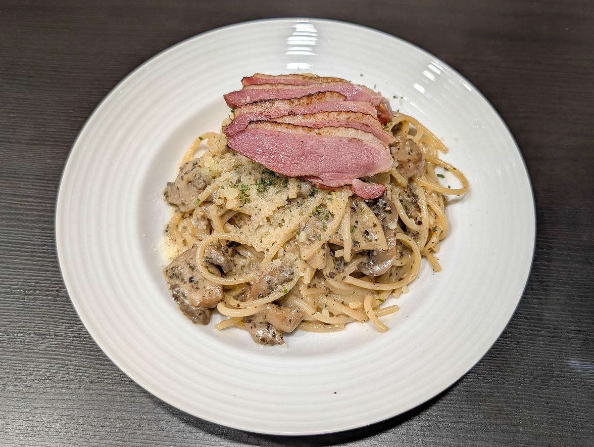 [食記][台北市] 麥麥Pasta — 捷運劍潭站附近巷弄內義大利麵館，食材用料實在又美味的義大利麵。