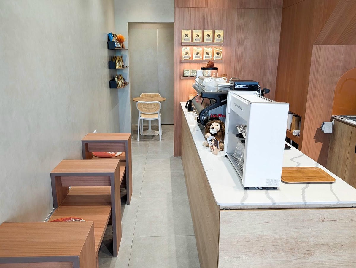 [食記][高雄市] 原子咖啡 Coffee Certo — 漢神巨蛋附近主打自烘精品咖啡及茶類飲品的咖啡館