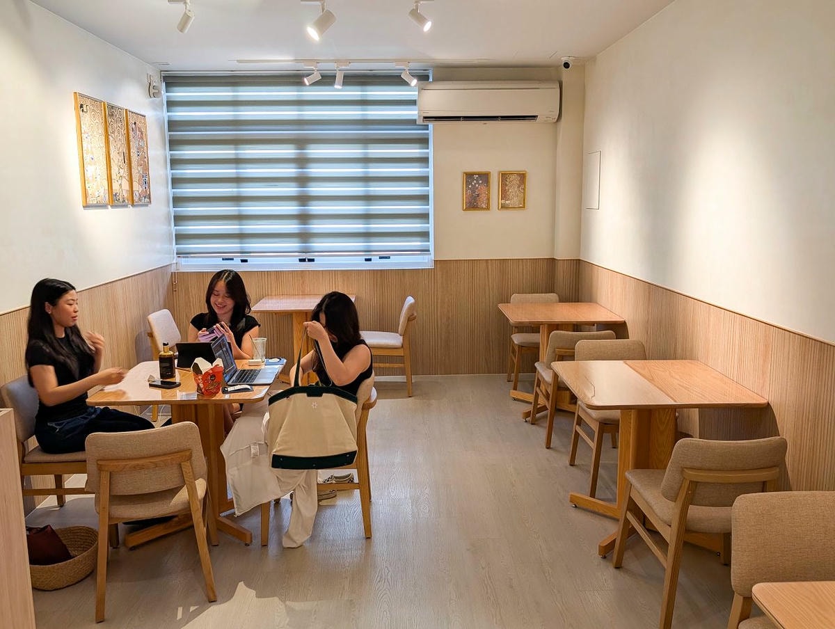 [食記][高雄市] 原子咖啡 Coffee Certo — 漢神巨蛋附近主打自烘精品咖啡及茶類飲品的咖啡館