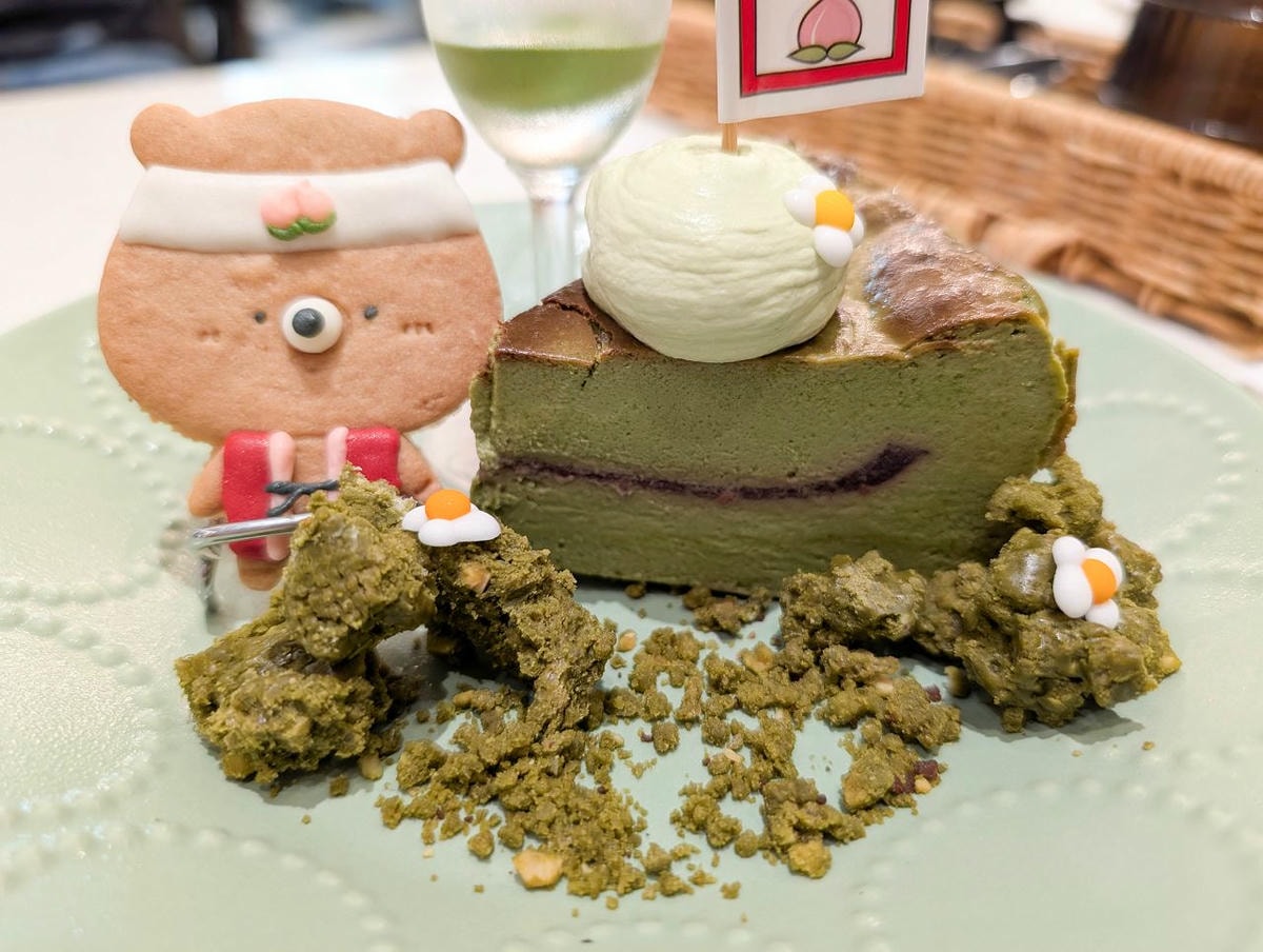 [食記][高雄市] 雛菊 Daisy Villa 高雄青海店 — 高雄美術館附近華麗又充滿度假風格的網美風餐廳，抹茶控必點 “抹茶童話” 系列甜點和飲品。