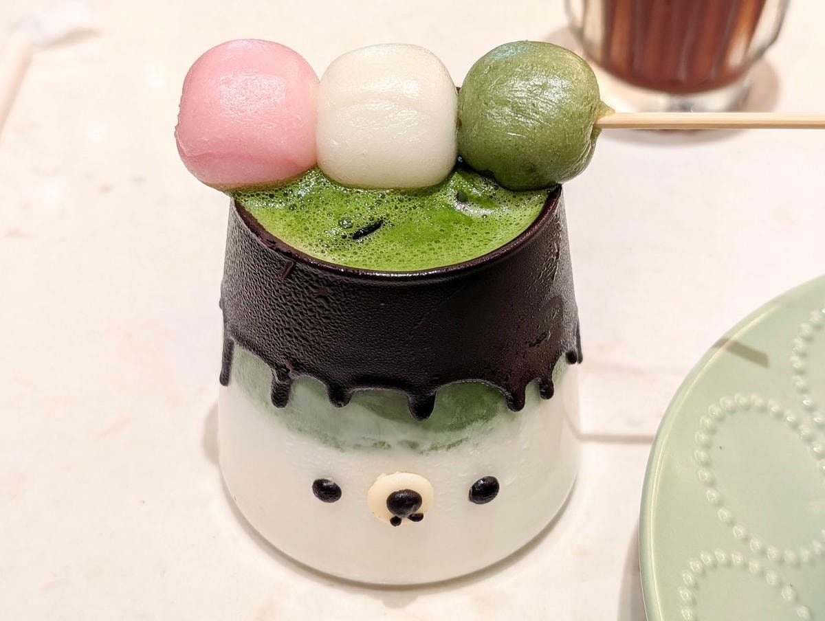 [食記][高雄市] 雛菊 Daisy Villa 高雄青海店 — 高雄美術館附近華麗又充滿度假風格的網美風餐廳，抹茶控必點 “抹茶童話” 系列甜點和飲品。