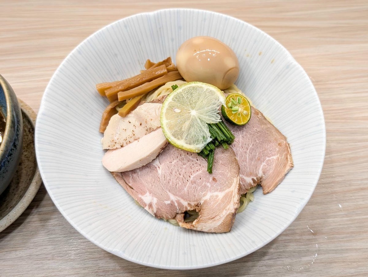 [食記][高雄市] 麺匠飛鳥拉麵 — 濃郁雞白湯拉麵和清爽香檸柚沾麵