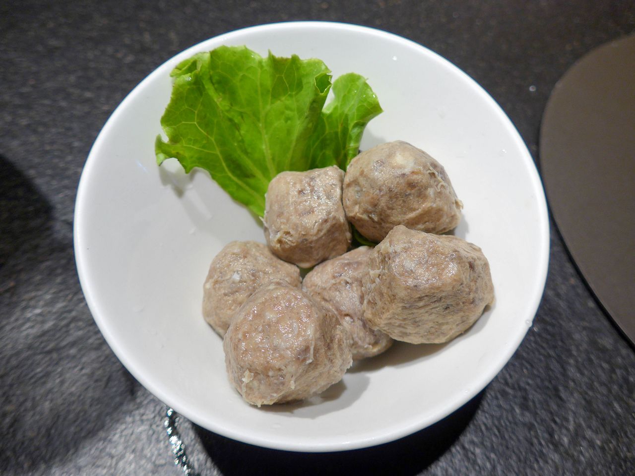 [食記][台北市] 花麻辣.鴛鴦.沙茶火鍋 — 六張犁站附近開業10多年的麻辣鴛鴦火鍋店