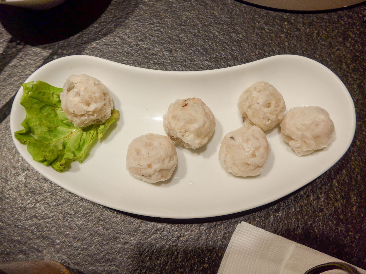 [食記][台北市] 花麻辣.鴛鴦.沙茶火鍋 — 六張犁站附近開業10多年的麻辣鴛鴦火鍋店
