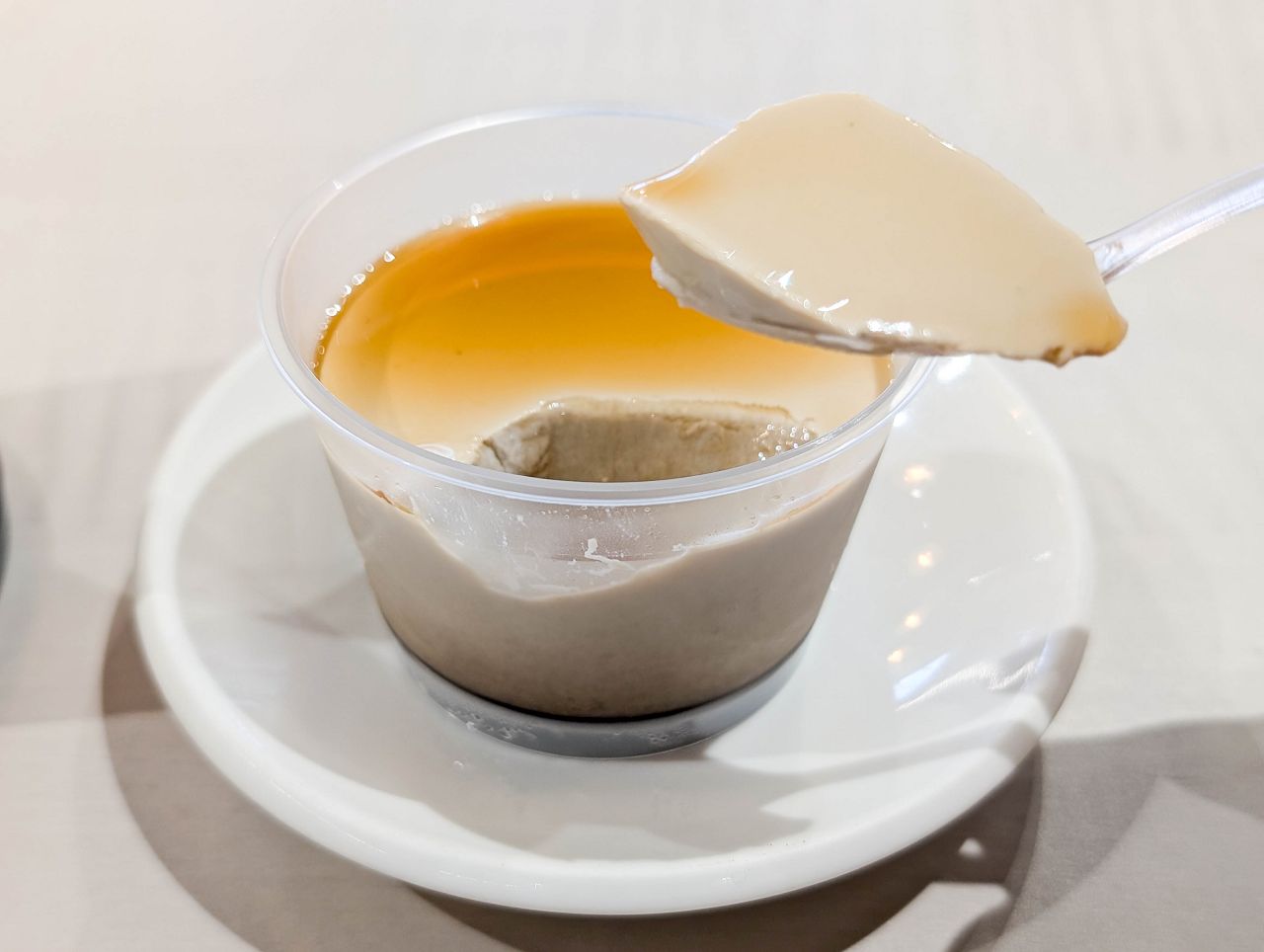 [食記][高雄市] Dí Coffee 迪咖啡 新興民生店 — 風味優雅的桂花抹茶牛奶